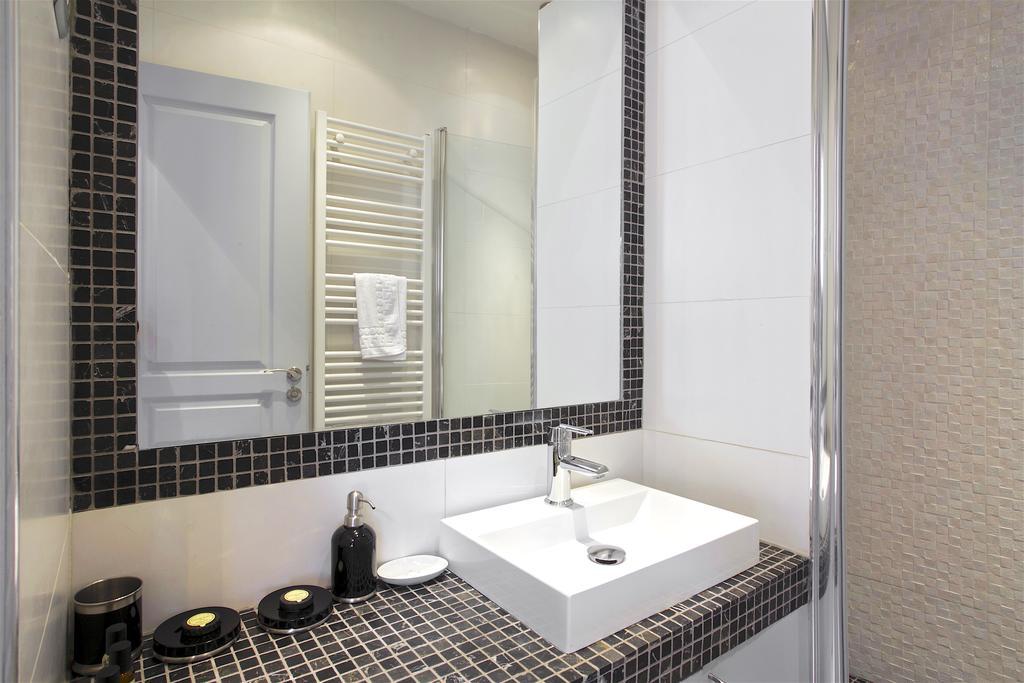 Apartment Saint Lazare Terrasse 3 *
