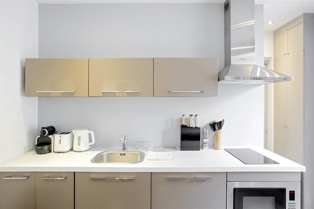 Saint Lazare Terrasse 3 Apartment *